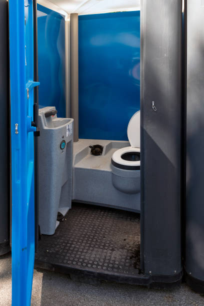Best Affordable portable toilet rental  in Tropical Park, FL